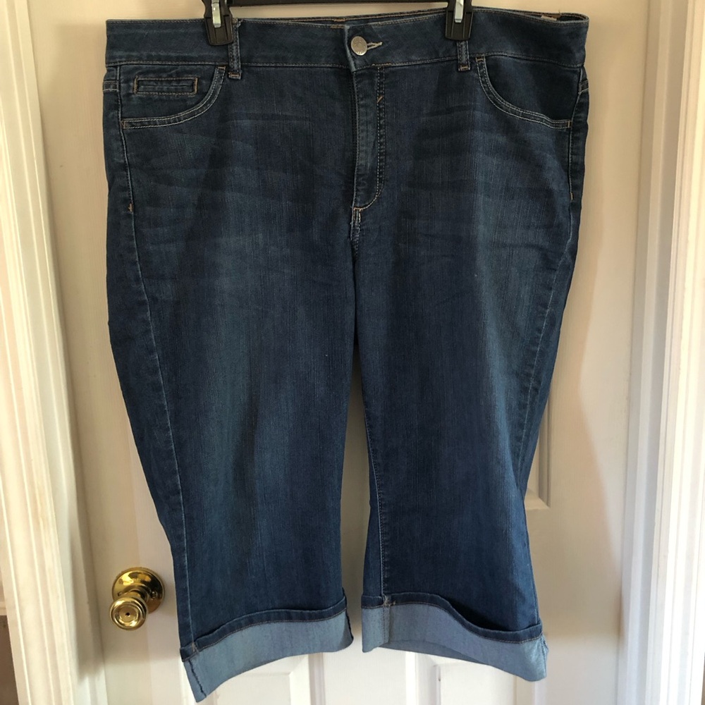 Riders By Lee Women's Plus Size Denim Cuffed Capri size 20